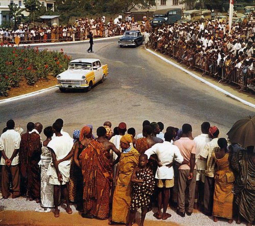 A Glimpse into Opel's Global Presence: Vintage Opel Rekord P2 and Kapitän in Kumasi, Ghana